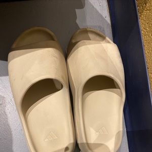 Yeezy bone size 10